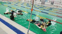안전하고 즐거운 생존수영(초등학교)